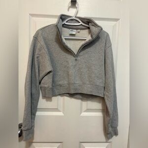 Aritzia sweatfleece boyfriend cropped 1/2 zip heather chrome